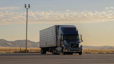 Начались торги акциями грузовой компании из США Proficient Auto Logistics