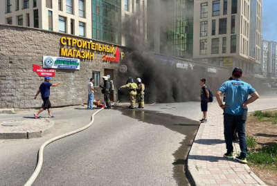 Повышенный ранг вызова: в столичном ЖК загорелось авто в паркинге
