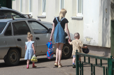 Для женщин с детьми до трех лет отменят испытательный срок