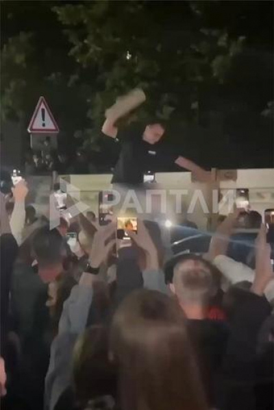 Женщина умерла от сердечного приступа, увидев тело погибшего в ДТП мужа