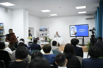 Роза Муканова поделилась опытом и вдохновением с молодыми писателями столицы