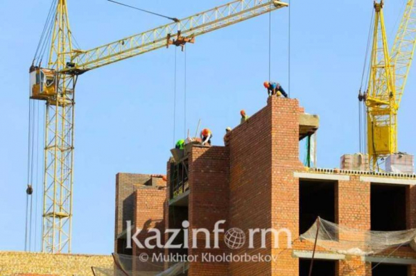 Свыше 100 тысяч объектов без согласования возведены в пределах приаэродромных территорий в РК