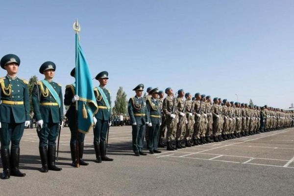 Опубликован список поступивших в вузы казахстанцев после прохождения воинской службы