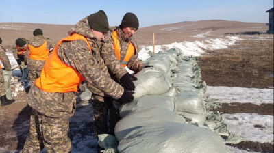 В Восточно-Казахстанской области продолжаются взрывные работы на реке Бухтарма