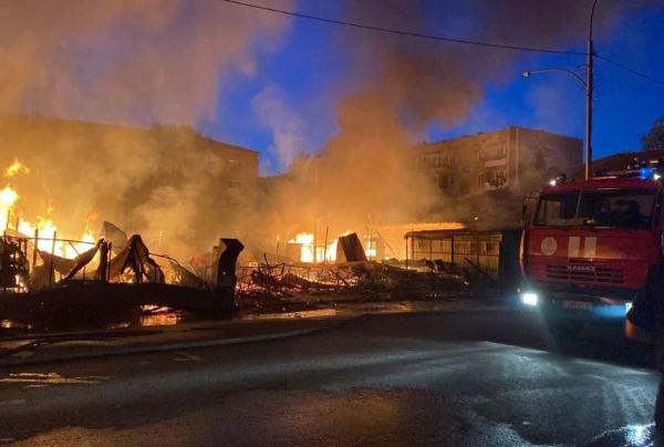 Четыре газбаллона взорвались в горящем кафе в Бурабае