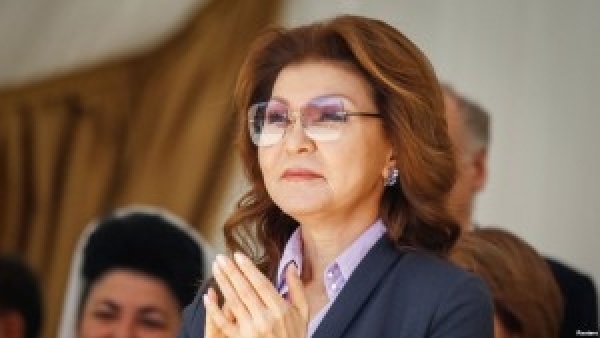 Дарига Назарбаева заявила о сложении полномочий депутата