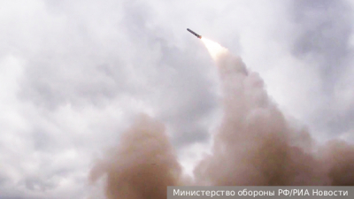 Вулкан Шивелуч выбросил столб пепла на высоту 8 км