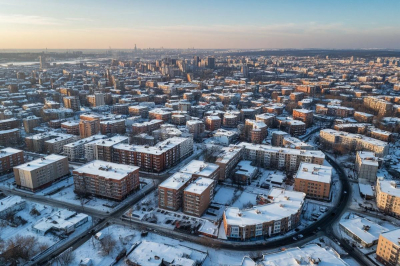 Двор как источник дохода: россиянам предлагают платить за уборку