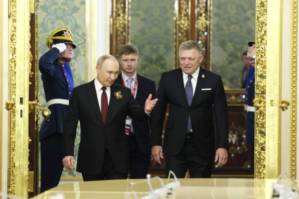 Фицо едет в Москву: кто еще приедет на День Победы, как им пытаются мешать