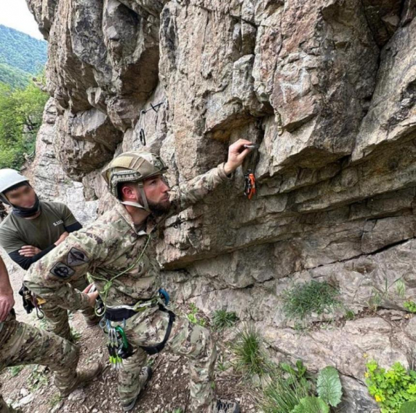 Военные альпинисты Казахстана и Италии обменялись опытом горной подготовки