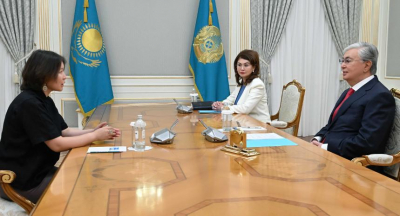 Касым-Жомарт Токаев принял заслуженного деятеля Казахстана Самал Еслямову