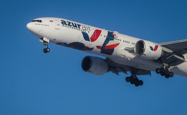 Летевший в Иркутск самолет Azur Air внепланово сел в Ханое