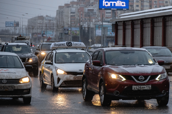 Оренбургский и&nbsp;Мамадышский тракты в&nbsp;Казани сковали пробки