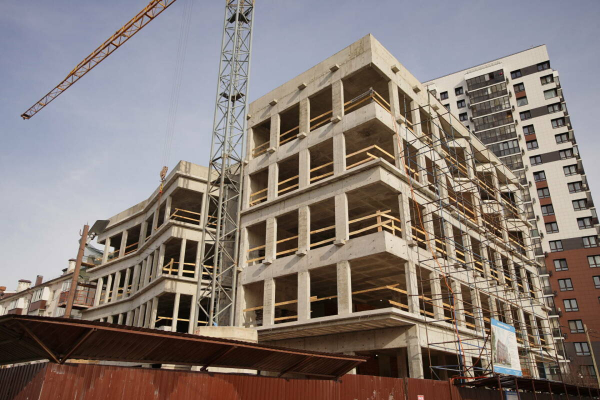 Самострои и такси: в Татарстане обсуждают доработку правил в строительстве и перевозках