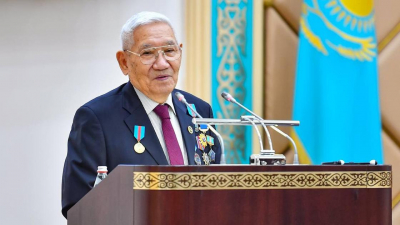 Скончался первый спикер сената Казахстана Байгелди Омирбек