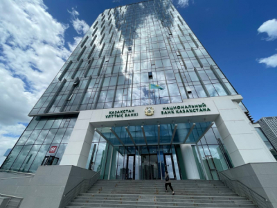 Свыше 2 700 золотых слитков приобрели казахстанцы за месяц