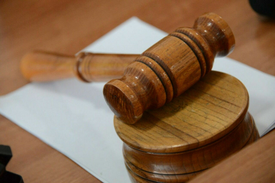 Заключенного осудили по делу о ложных сообщениях о бомбе на вокзале в Алматы