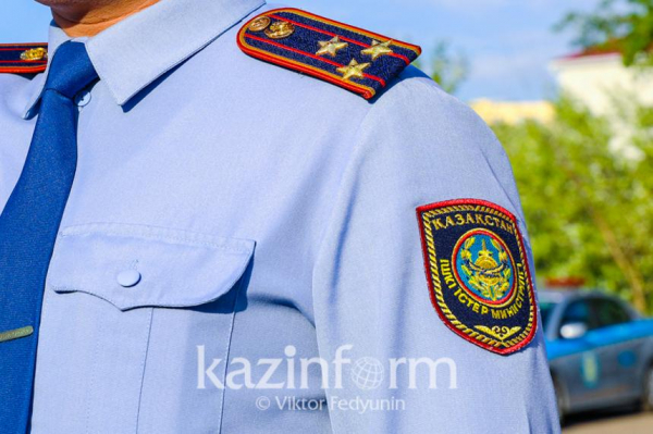 Акмолинцы вымогали деньги у своего знакомого