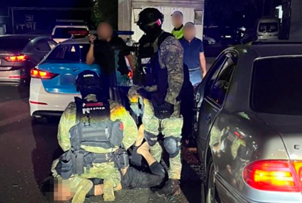 ОПГ ликвидировали в Алматы: изъяты оружие и наркотики в особо крупном размере