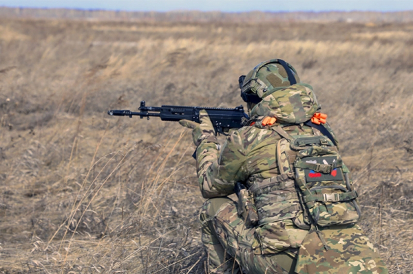 Держался до прихода подкрепления: российский боец один отбил две контратаки ВСУ