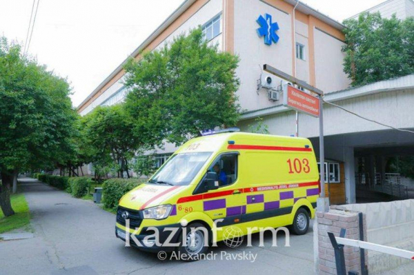 Пожар в многоэтажке Алматы: 31 человек доставили в больницы