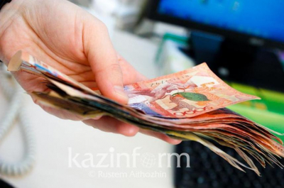 259,3 млрд тенге перевели казахстанцы за рубеж с начала года