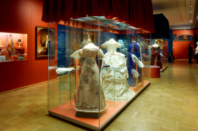 Юсуповым обновят гардероб: выставка в Центре &laquo;Эрмитаж-Казань&raquo; закроется на реэкспозицию