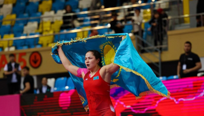 Жамиля Бакбергенова возглавила мировой рейтинг по женской борьбе