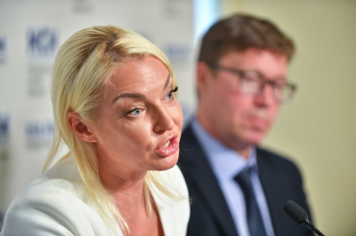 Волочкова призвала Соседова уйти на пенсию и не хейтить ее