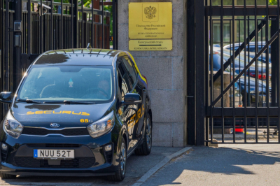 Посольство запросило у Швеции сведения о россиянах на задержанном танкере