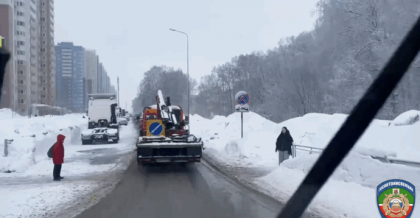 В Казани эвакуировали 101 неправильно припаркованный автомобиль