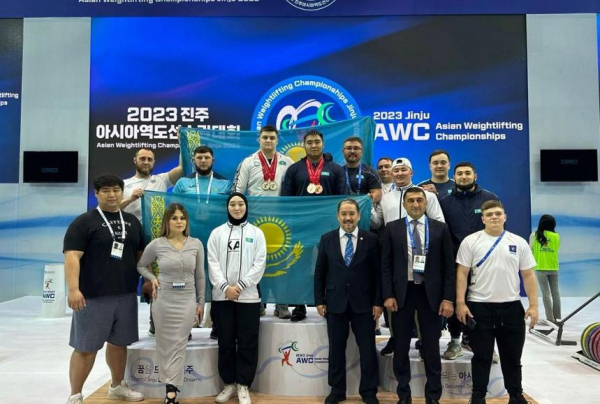 Карагандинские тяжелоатлеты стали призерами чемпионата Азии