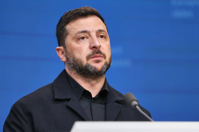 Ветер сорвал флаги Украины и Эстонии со стен Нарвы