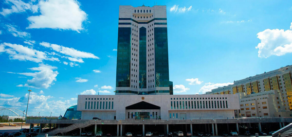 Поначалу потащили, но позже надорвались