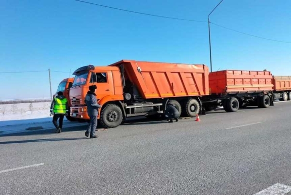 Движение большегрузов ограничили в Акмолинской области до 1 мая