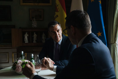 Санчес: Испания не станет аплодировать тем, кто поджигает мир