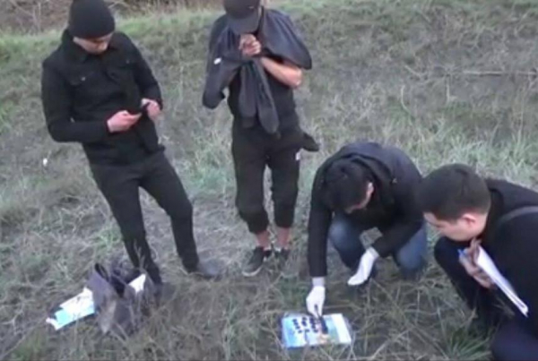 Россиянин занимался закладкой наркотиков в Караганде