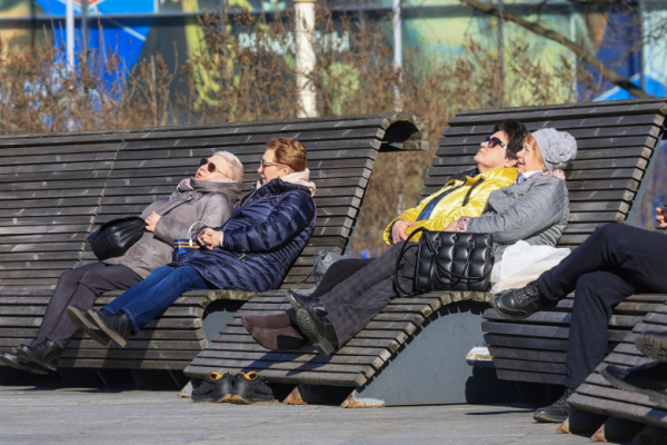 Снега не будет. Тепло, +12: погода в Москве и Петербурге 16&ndash;22 марта
