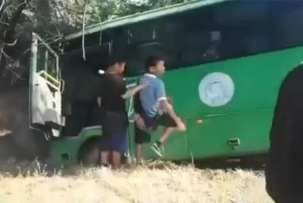 Автобус вылетел в кювет близ Алматы