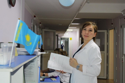 Килограмм волос извлекли из желудка девочки врачи Алматы