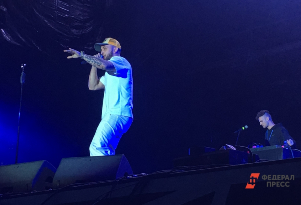 Более 500 коллективов спели &laquo;Время героев&raquo; в День защитника Отечества