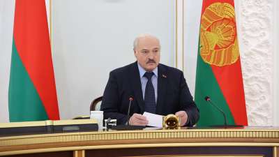 Лукашенко объявил проверку боеготовности армии после слов о ненападении
